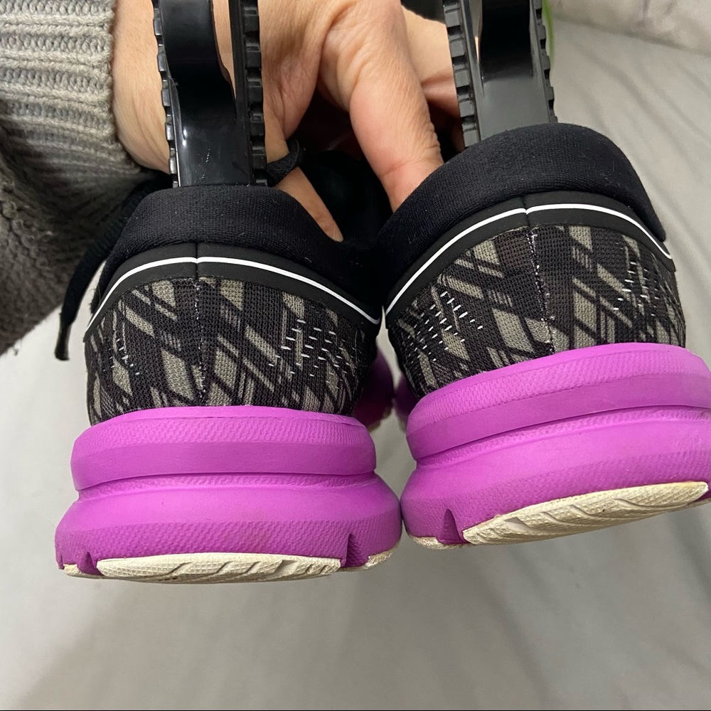Brooks Launch 5 Athletic Running Shoes - Picture 7 of 11